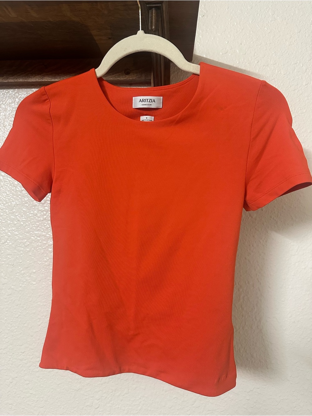 Aritzia Women's Short Sleeve Crewneck Top in Bright orange